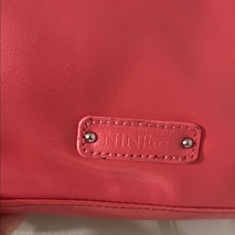 Nine & Co. Pink Floral Cosmetic‎ Bag
